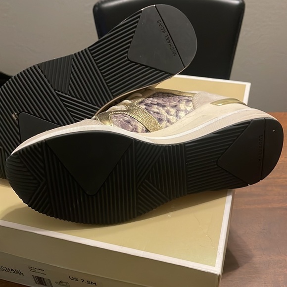 Michael Kors- LIV Trainer Mesh - Picture 3 of 4